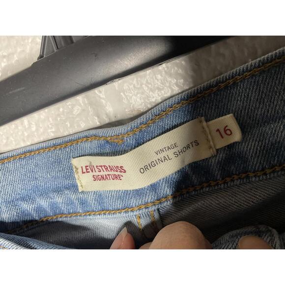 < Levi’s High Waisted Vintage Original Denim Shorts > - Picture 2 of 5